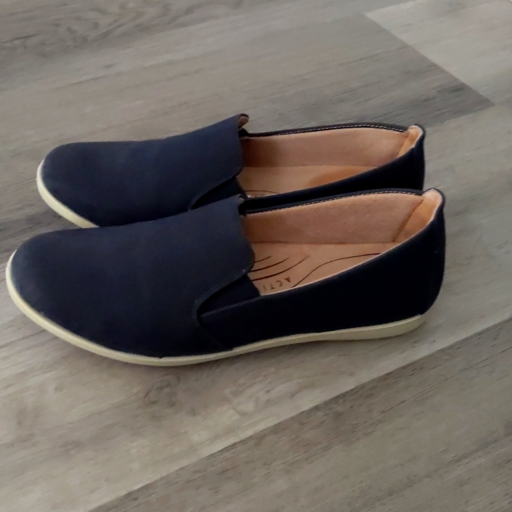 Lifestride Black Loafers 6